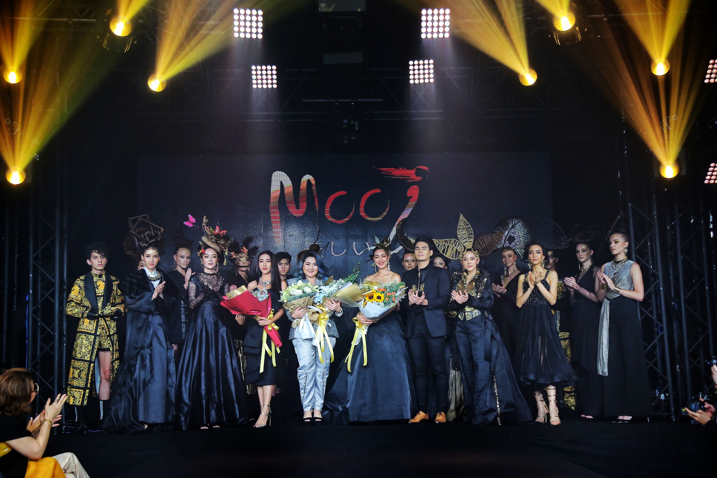 ภาพรวมบนเวที