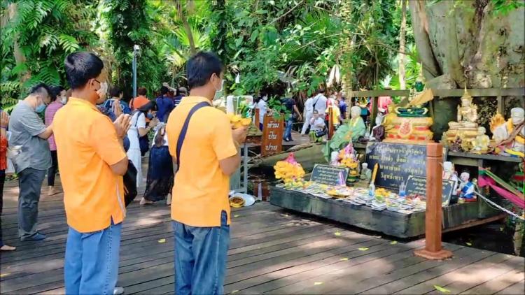 d1ab7f5dfd6f04d64ac87e2aad99fdb6fdfcc4a41a5b9ec199a62f0d7008780d