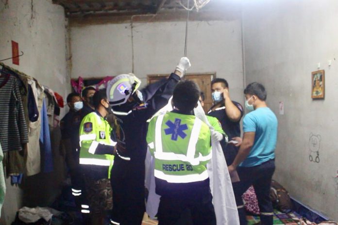 0894b12a61b80a71796c3e94ce185a23e572f4f8a26c3b9fa7f833aed8214a5a